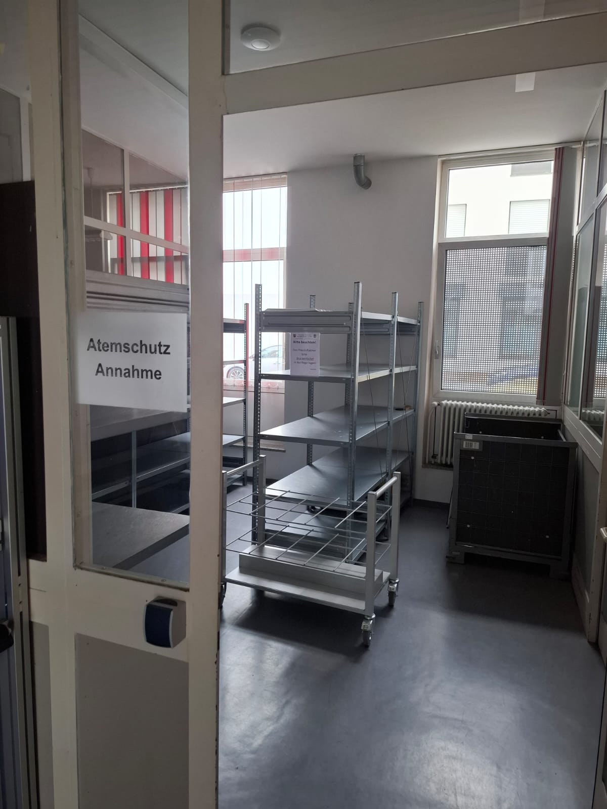 Annahme der angelieferten Geräte